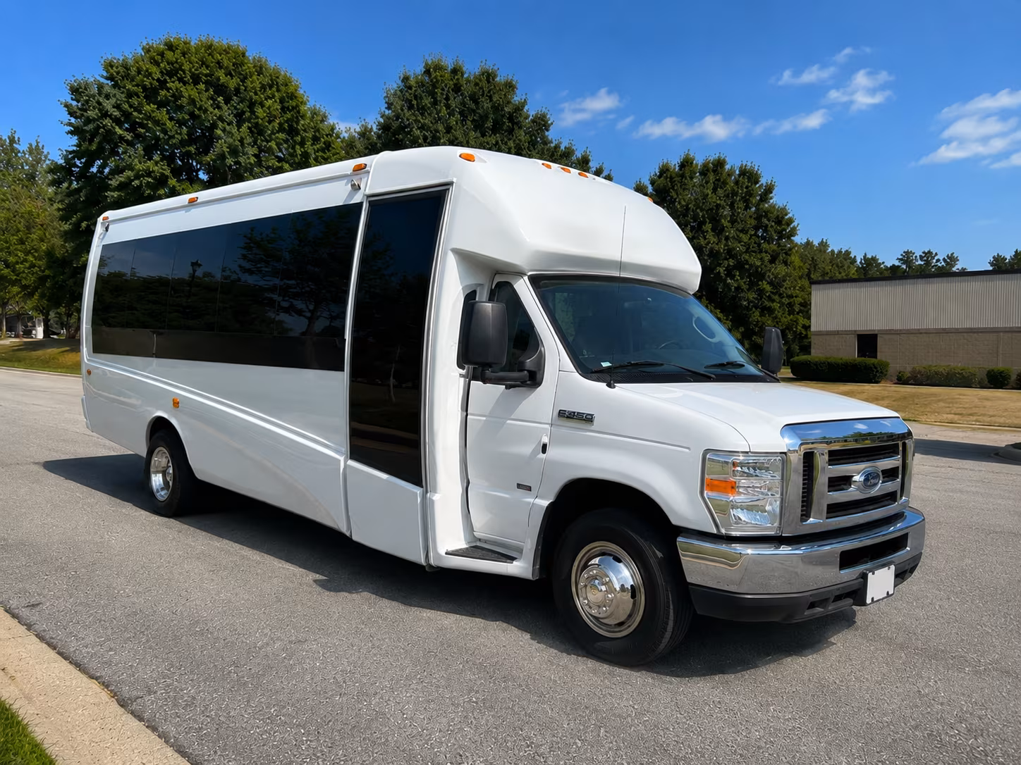 shuttle your guests between airport hotels and your south fulton venue