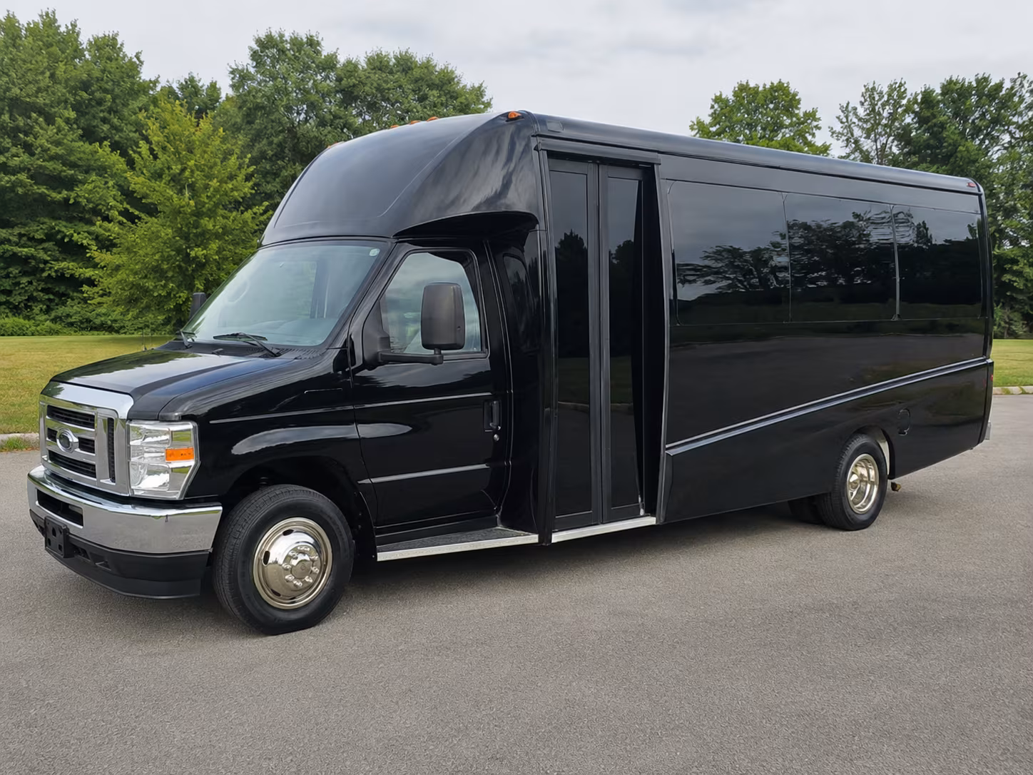 smyrna employee shuttle bus rentals