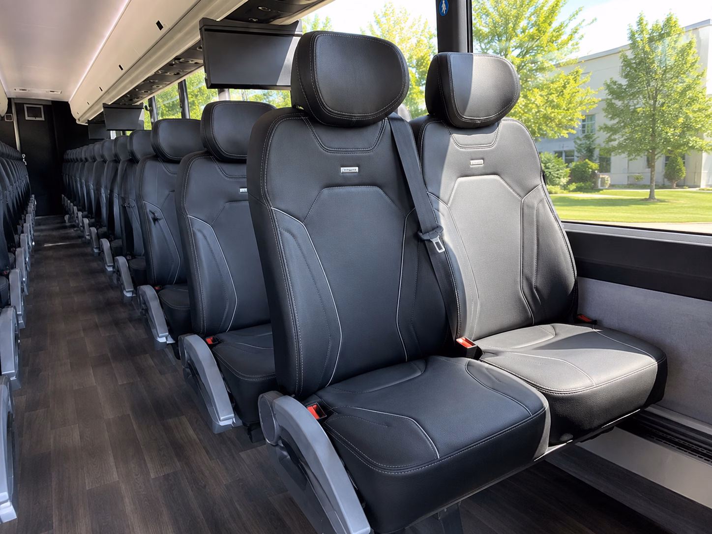 smyrna group business travel made easy with smyrna charter buses